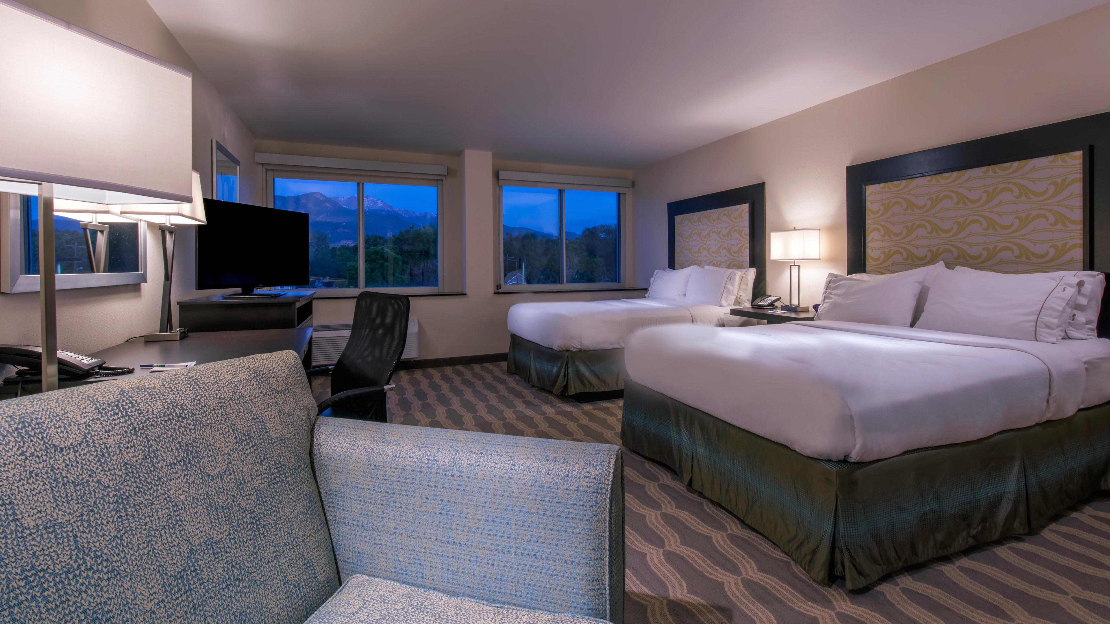Holiday Inn Express & Suites Colorado Springs Central By Ihg Buitenkant foto