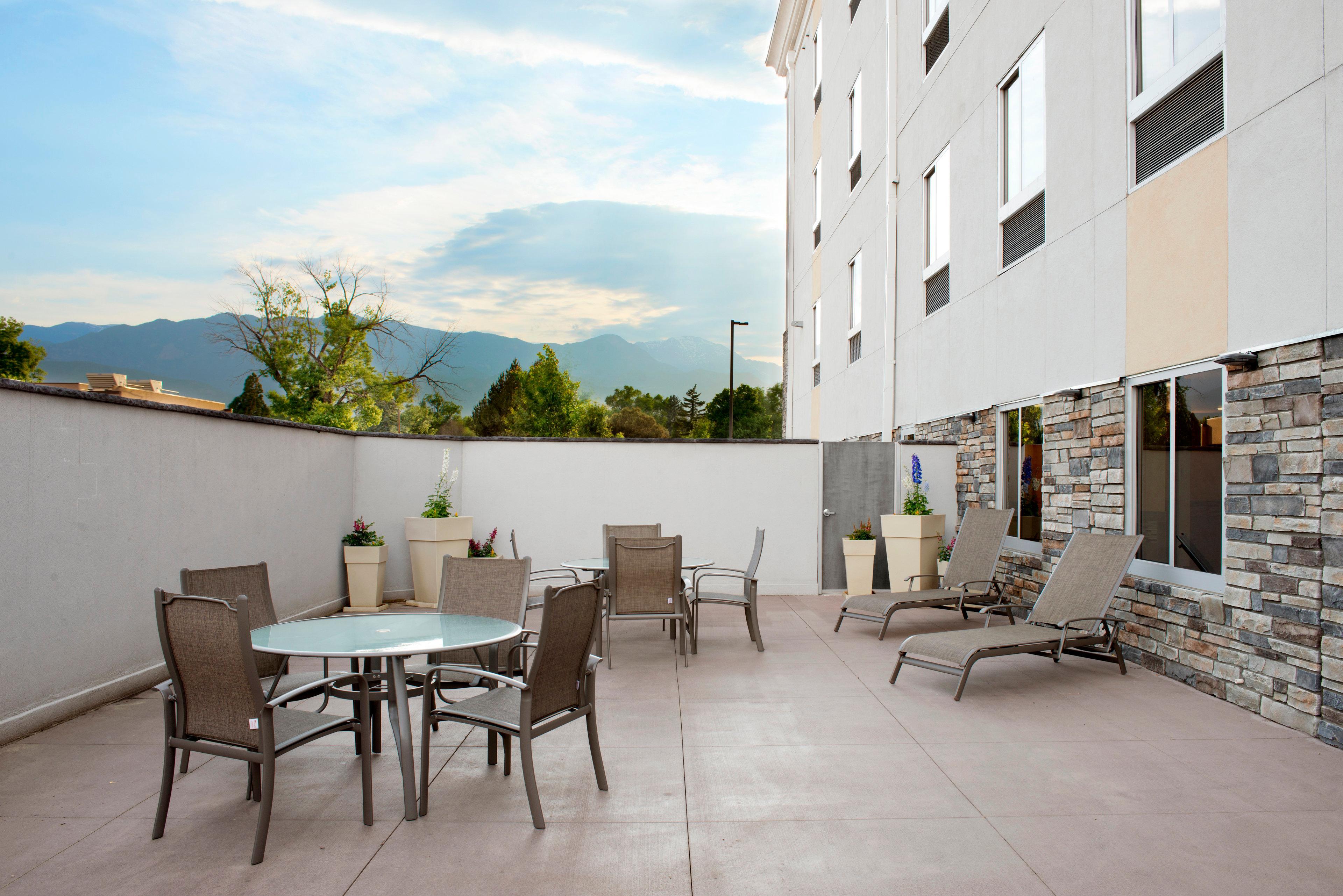 Holiday Inn Express & Suites Colorado Springs Central By Ihg Buitenkant foto