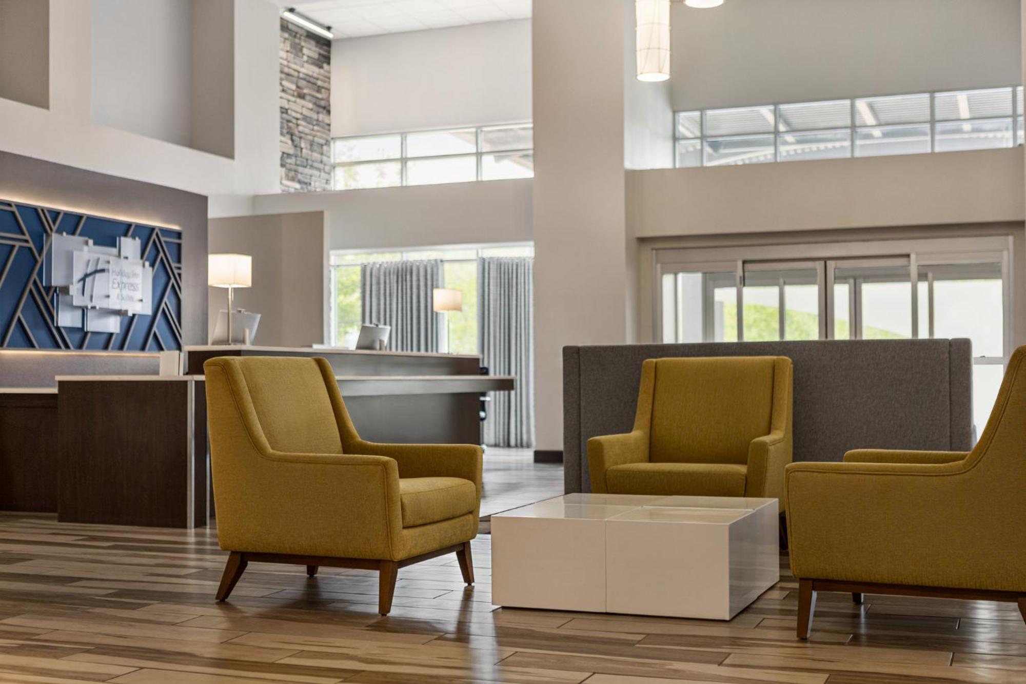 Holiday Inn Express & Suites Colorado Springs Central By Ihg Buitenkant foto