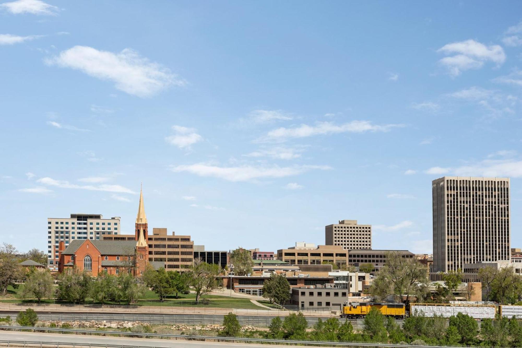 Holiday Inn Express & Suites Colorado Springs Central By Ihg Buitenkant foto