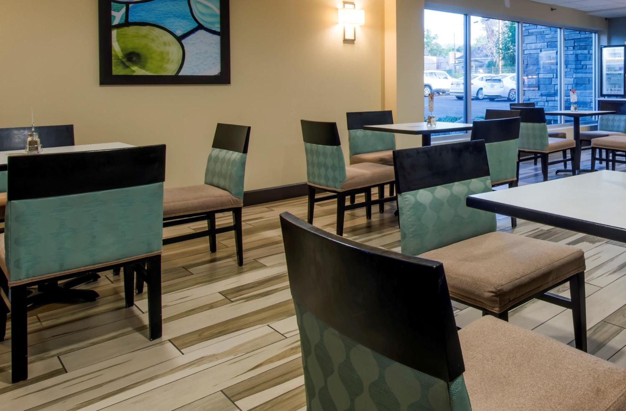 Holiday Inn Express & Suites Colorado Springs Central By Ihg Buitenkant foto