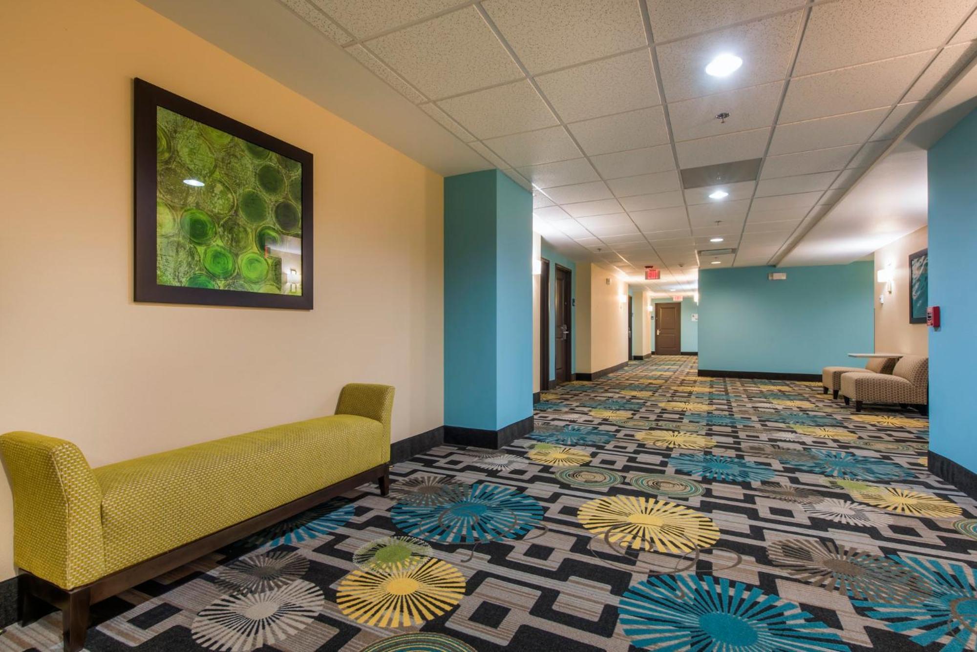 Holiday Inn Express & Suites Colorado Springs Central By Ihg Buitenkant foto